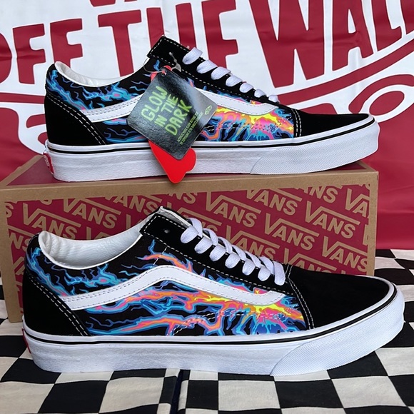 Vans Old Skool Electric Flame Black/True White Men’s sneakers - Picture 2 of 16